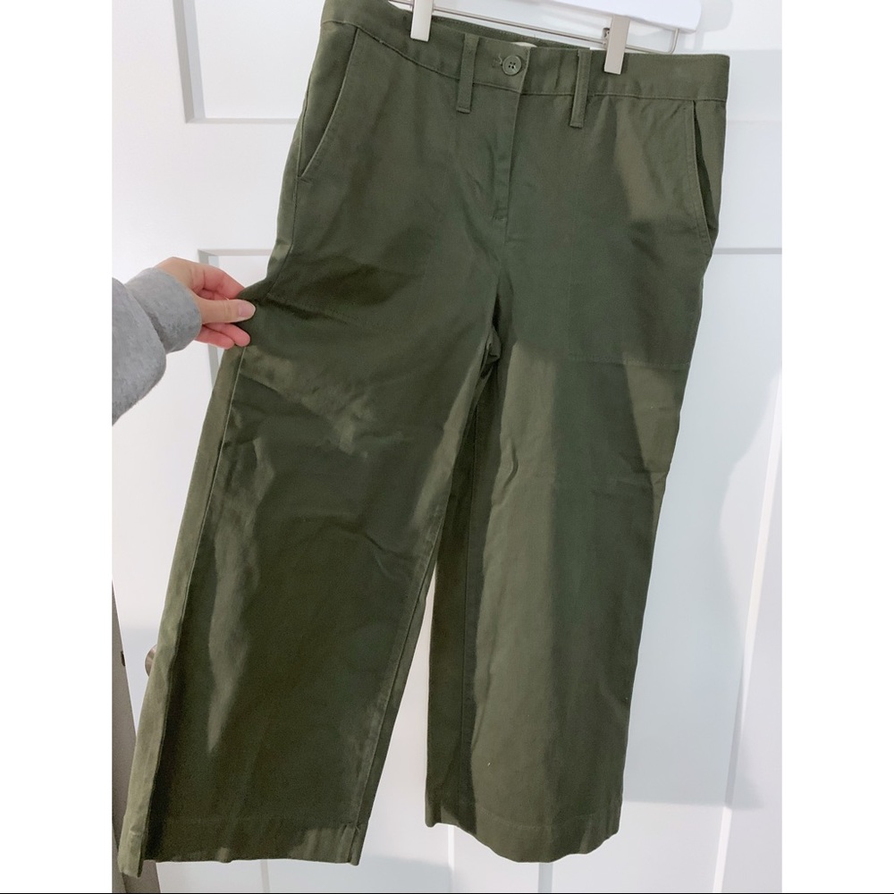 LOFT Brand New green wide leg cargo pants